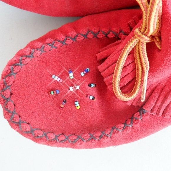 Huron Indians suede moccasins US 7 red with decorative beads - Picture 5 of 12